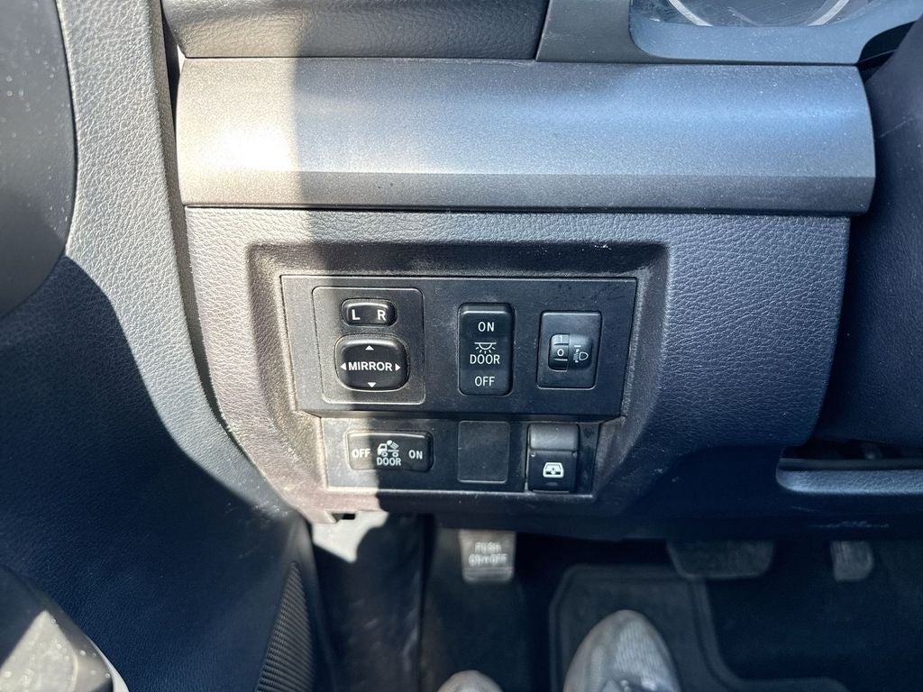 2016 Toyota Tundra Base