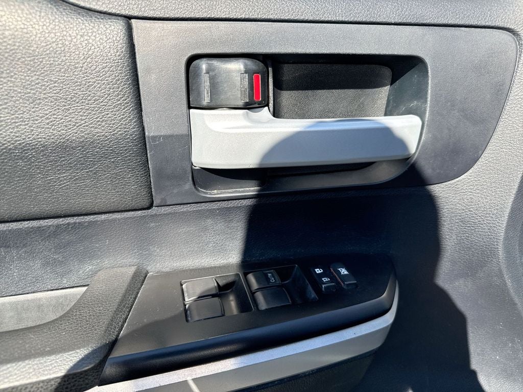 2016 Toyota Tundra Base