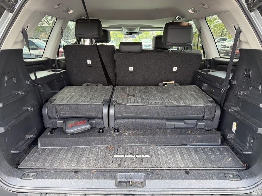 2024 Toyota Sequoia SR5