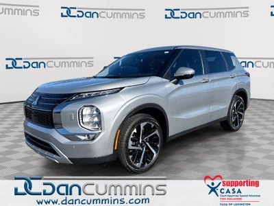 2024 Mitsubishi Outlander SE Black Edition w/Pano Roof