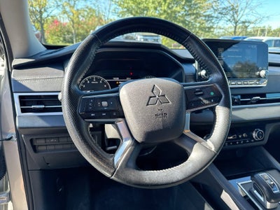 2024 Mitsubishi Outlander SE Black Edition w/Pano Roof