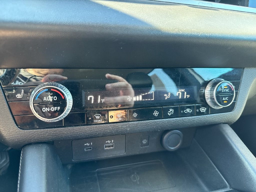 2024 Mitsubishi Outlander SE Black Edition w/Pano Roof