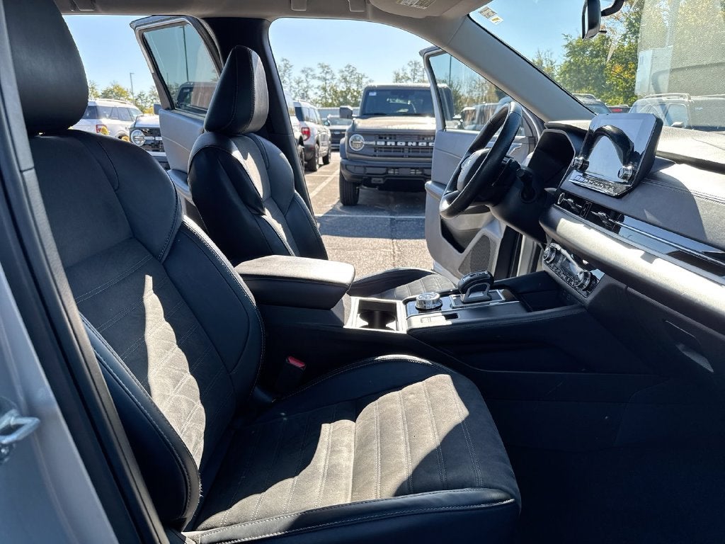 2024 Mitsubishi Outlander SE Black Edition w/Pano Roof