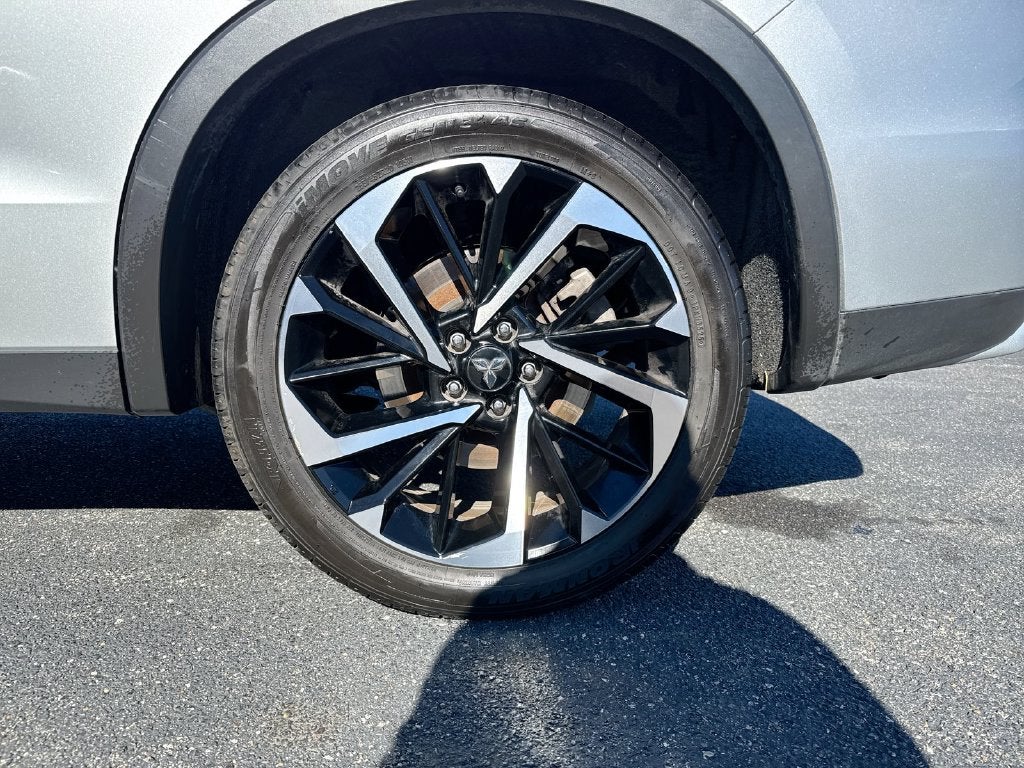 2024 Mitsubishi Outlander SE Black Edition w/Pano Roof