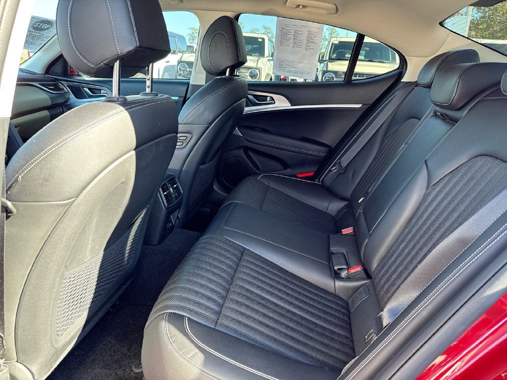 2022 Genesis G70 2.0T
