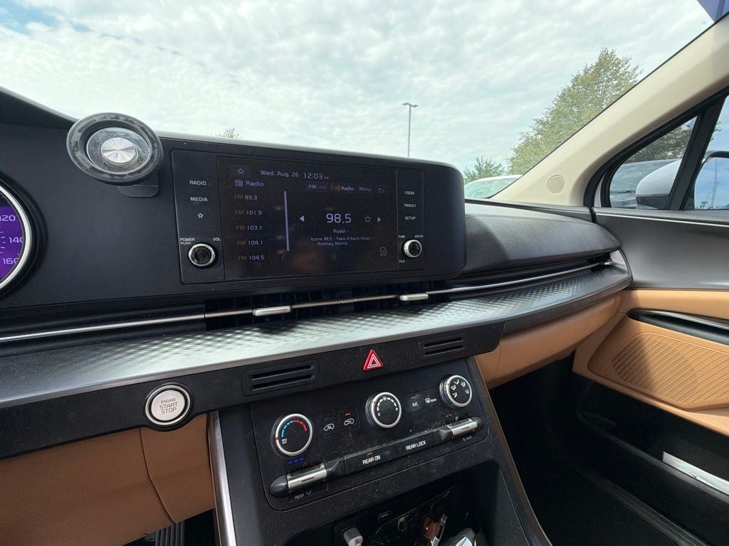 2022 Kia Carnival LX