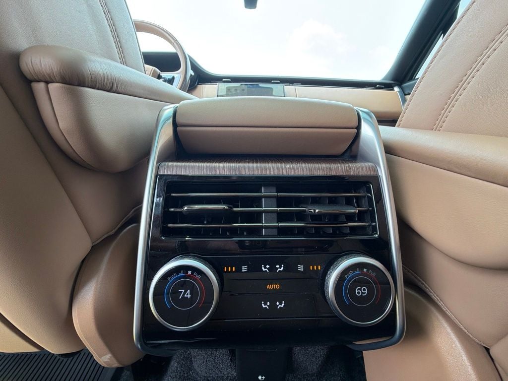 2024 Land Rover Range Rover SE