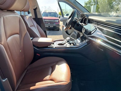 2024 Audi Q7 45 Premium Plus