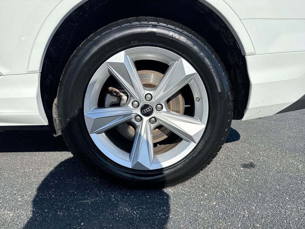 2024 Audi Q7 45 Premium Plus