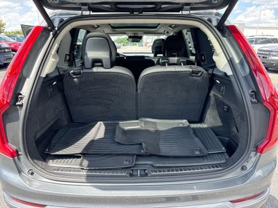 2016 Volvo XC90 T6 Momentum