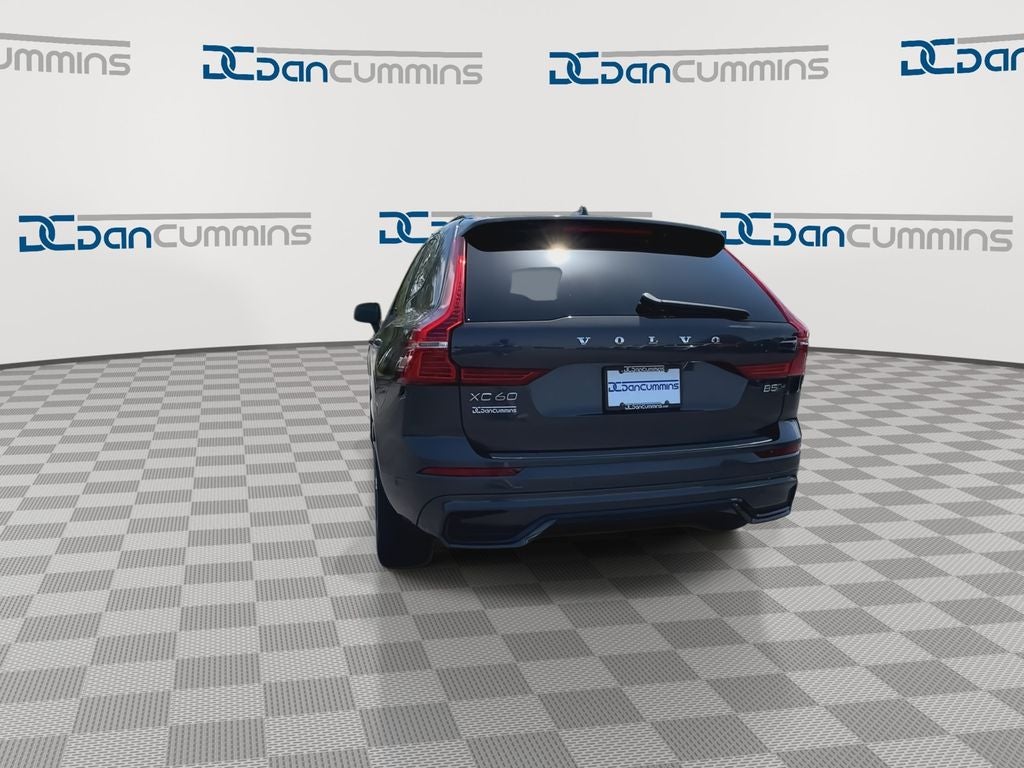 2023 Volvo XC60 B5 Ultimate Dark Theme