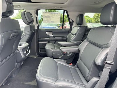 2026 Ford Expedition Base