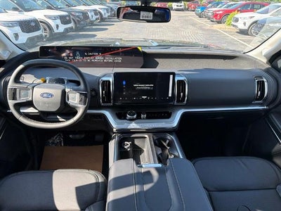 2026 Ford Expedition Base